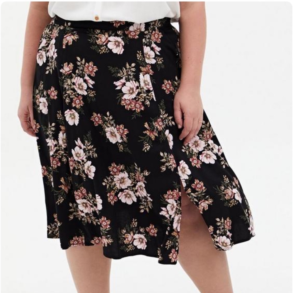 Torrid Black Floral Stretch Challis Slit A-Line Midi Skirt